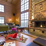 Sfendamos Wood Village 3*