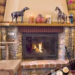 Sfendamos Wood Village Hotel 3*
