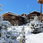 Sfendamos Wood Village Hotel