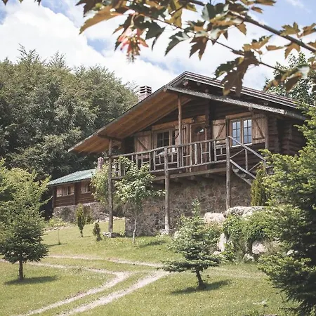 Sfendamos Wood Village