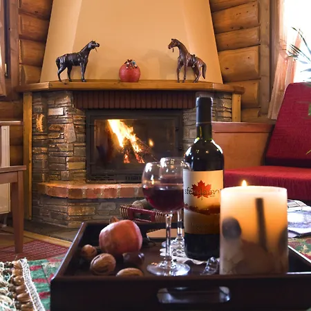 Sfendamos Wood Village 호텔 3*