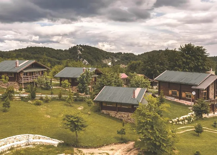 Sfendamos Wood Village Ξενοδοχείο 3*